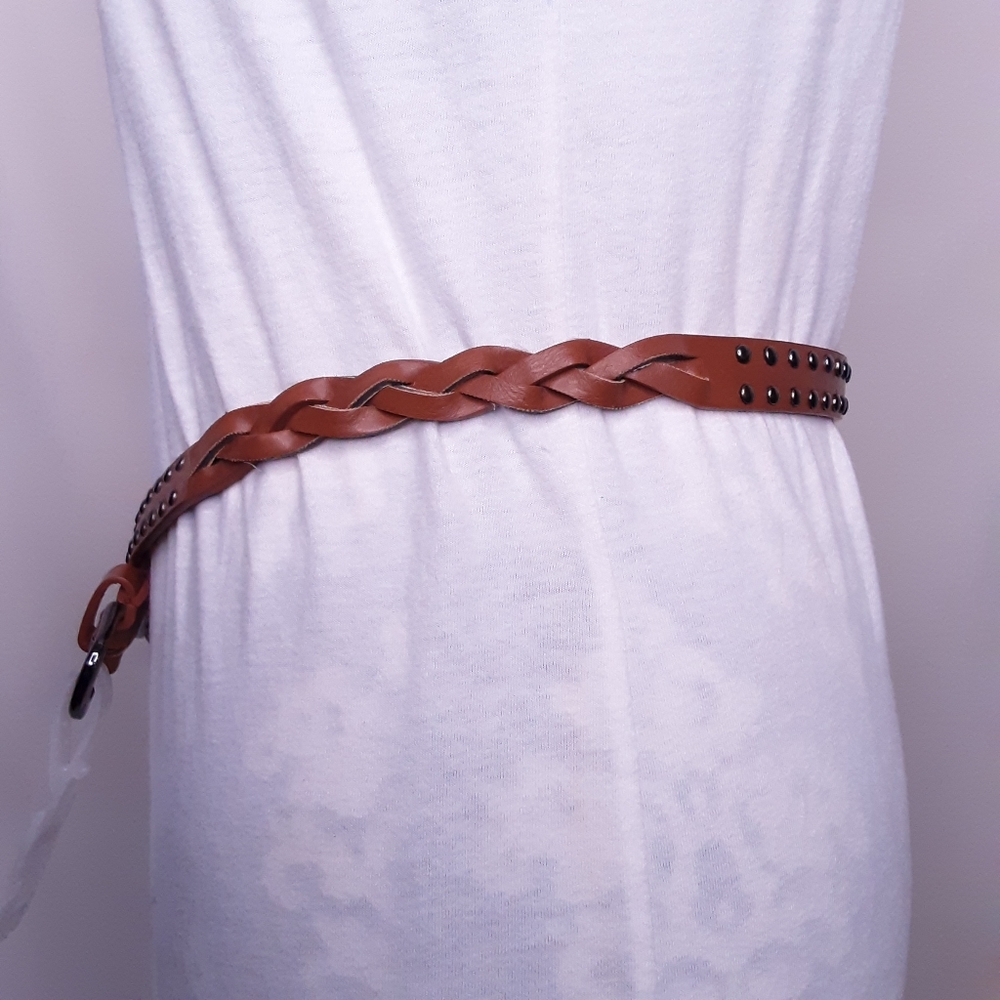 💎Aeropostale Womens Tan Narrow Braided Studded Belt Size Medium - Picture 3 of 8